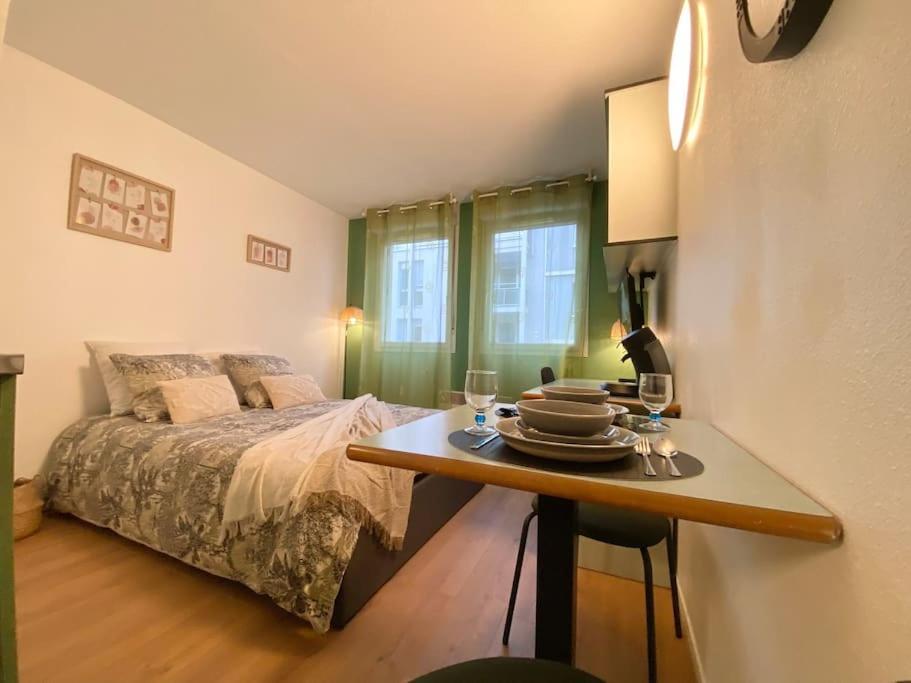 L'Hermes - Wifi - Parking - Netflix Villeurbanne Exteriör bild