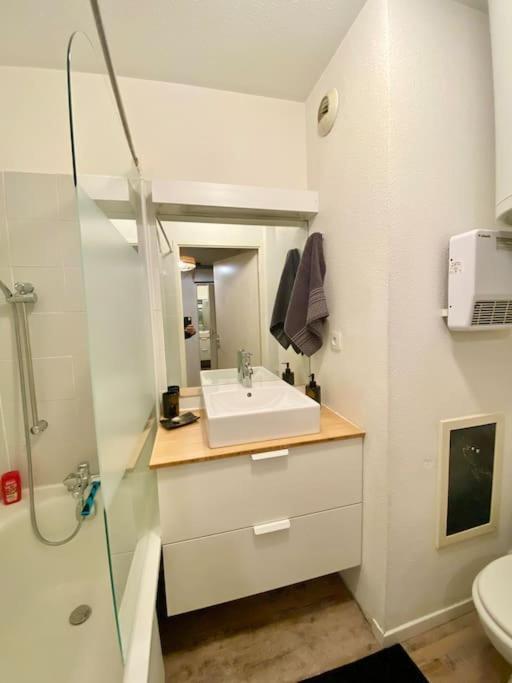L'Hermes - Wifi - Parking - Netflix Villeurbanne Exteriör bild