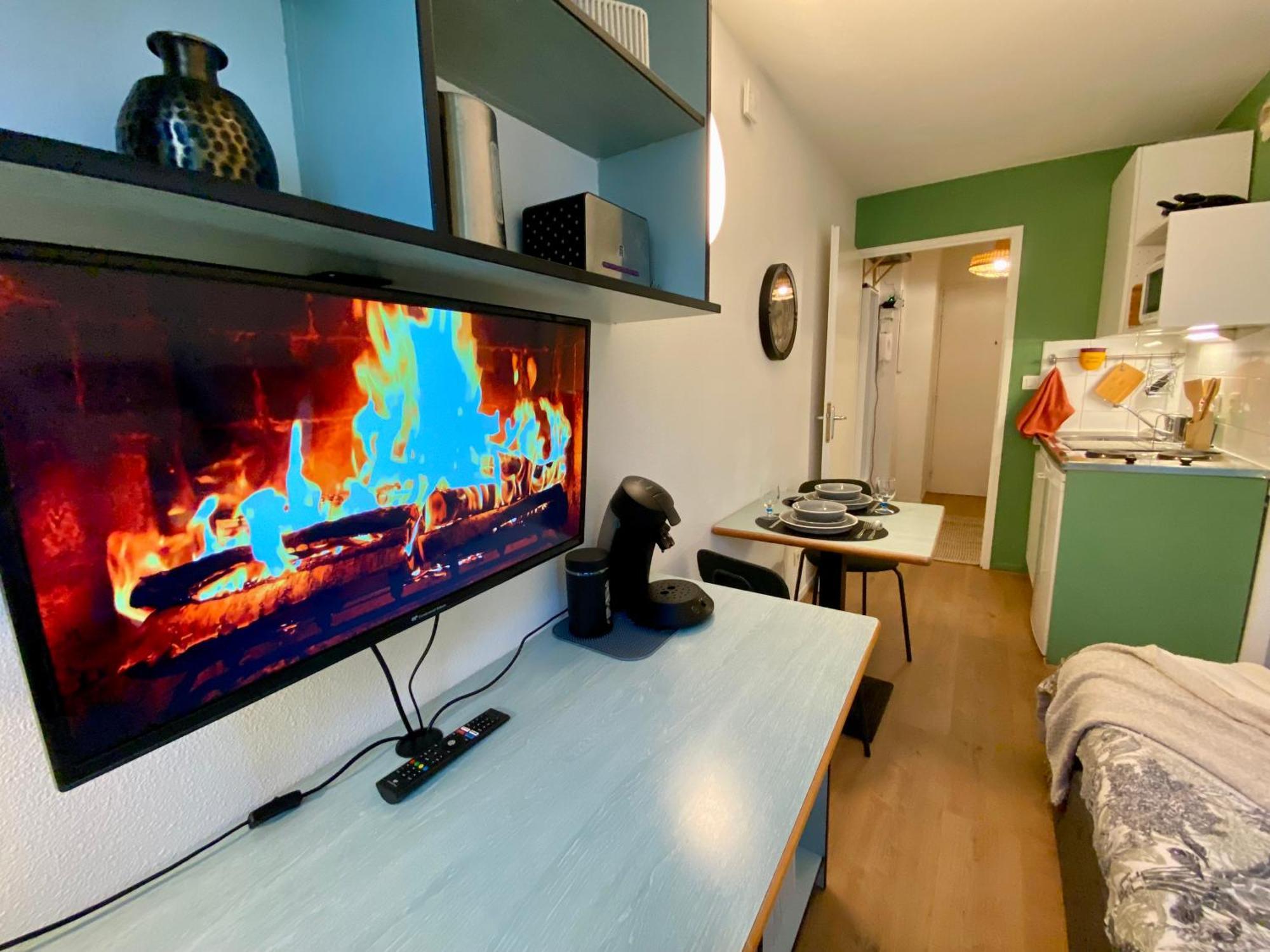 L'Hermes - Wifi - Parking - Netflix Villeurbanne Exteriör bild